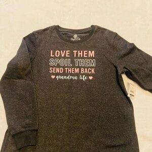 Sweatshirt for Grandmothers in Gray Size S 4/6 NWT Logo: LOVE THEM, SPOIL THEM..